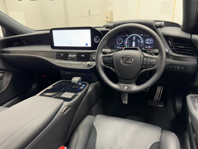 レクサス LS500h F SPORT AWD