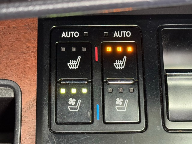 レクサス RX450hL 7ニン