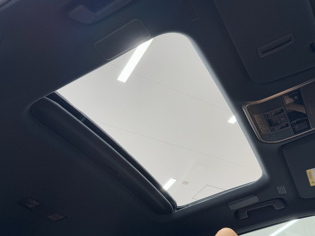 レクサス LX600 7ニン