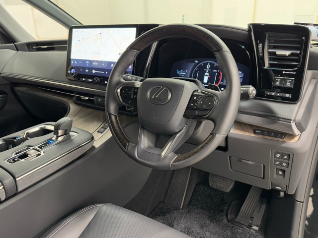 レクサス LM500h EXECUTIVE