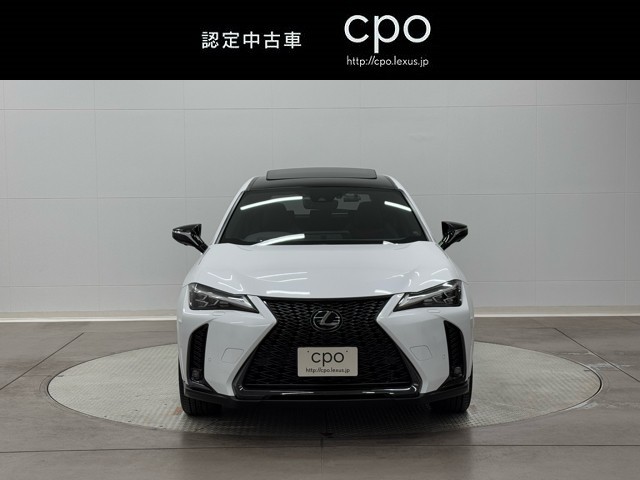 レクサス UX250h F Emotional E