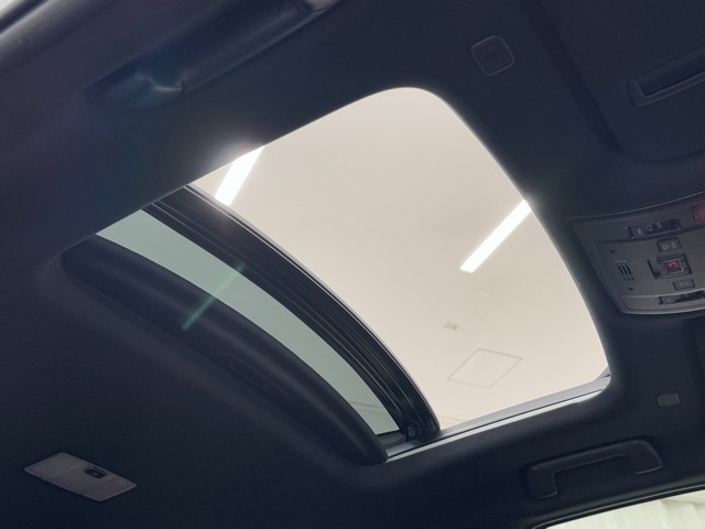 レクサス UX250h F Emotional E