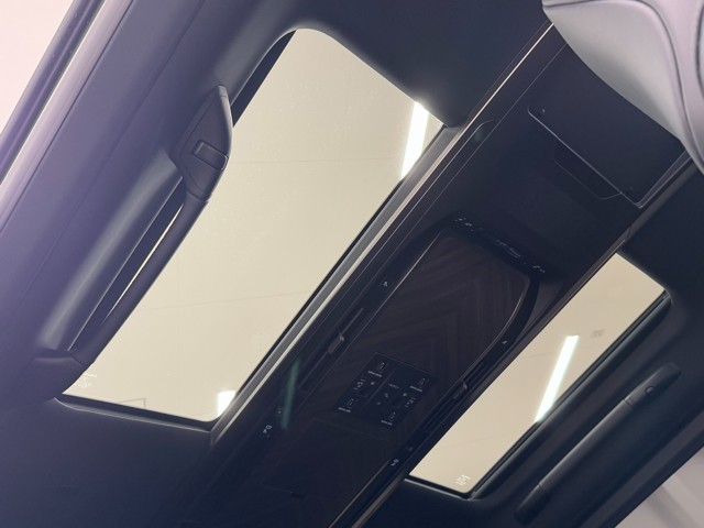 レクサス LM500h version L 6ニン