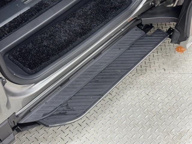 レクサス LM500h version L 6ニン