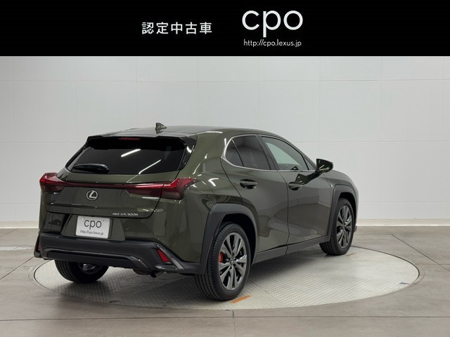 レクサス UX300h F SPORT AWD