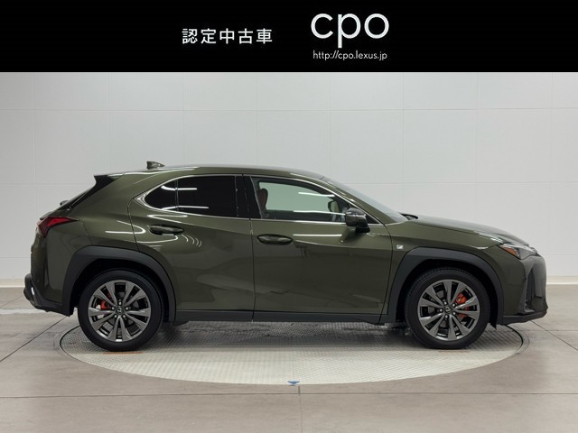 レクサス UX300h F SPORT AWD