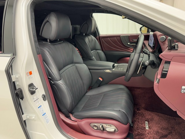 レクサス LS500h EXECUTIVE AD.