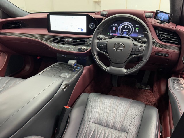 レクサス LS500h EXECUTIVE AD.
