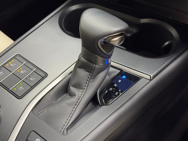 レクサス UX250h version L