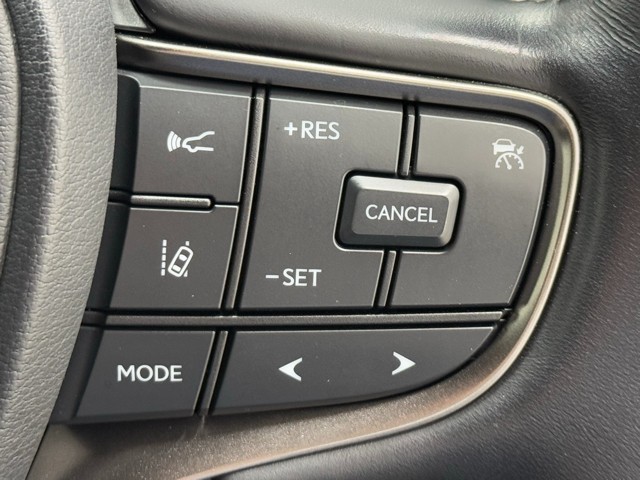 レクサス UX250h version L AWD