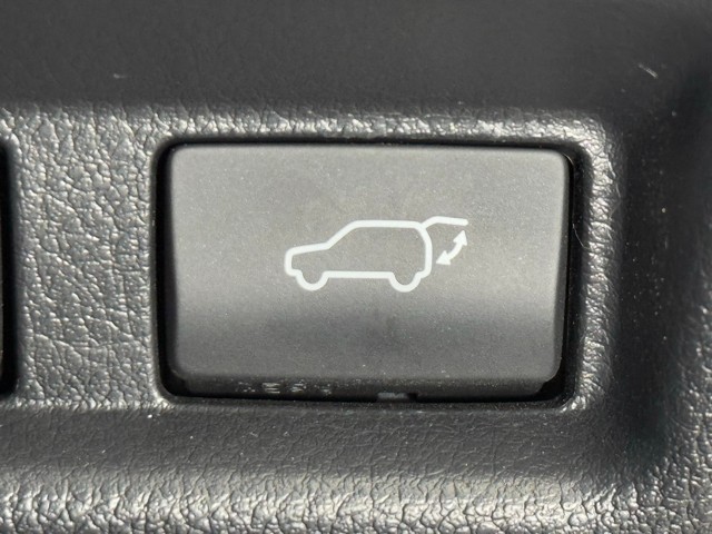 レクサス UX250h version L AWD