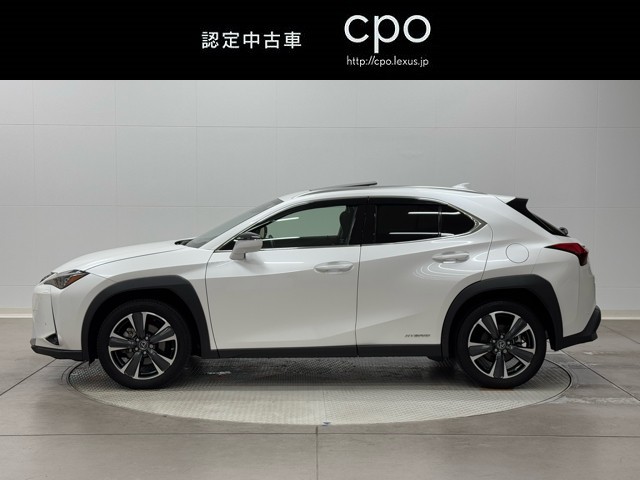 レクサス UX250h version L AWD