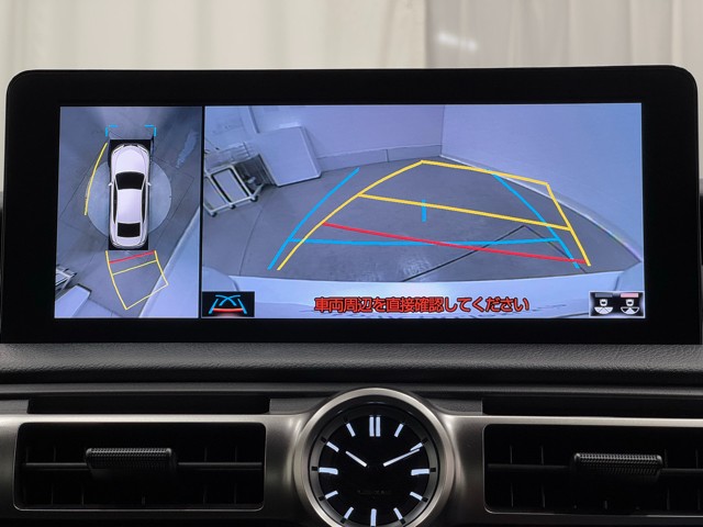 レクサス IS300h version L AWD