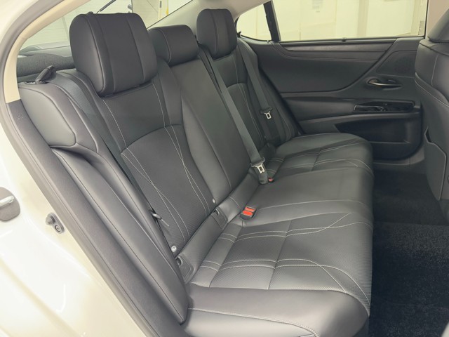 レクサス ES300h version L