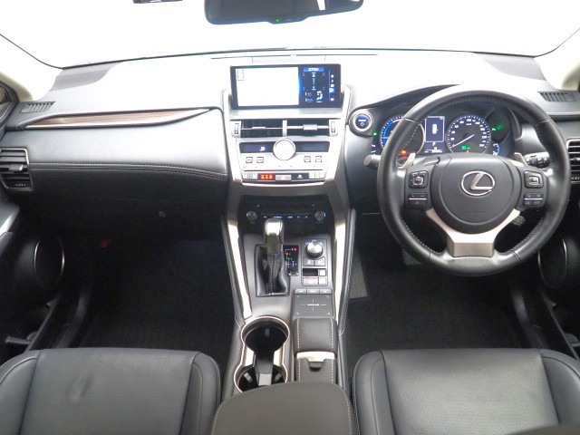 レクサス NX300h バージョンL