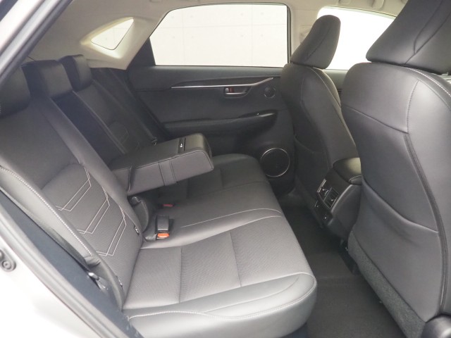 レクサス NX300h バージョンL