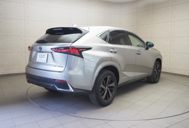 レクサス NX300h バージョンL