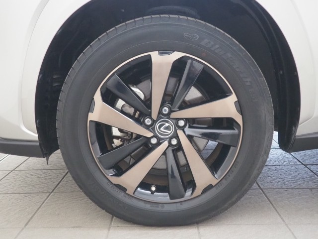 レクサス NX300h バージョンL