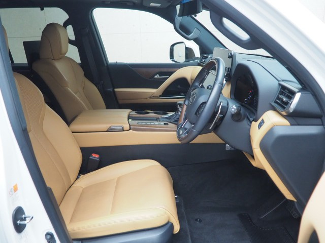 レクサス LX600 ヒョウジュンシャ