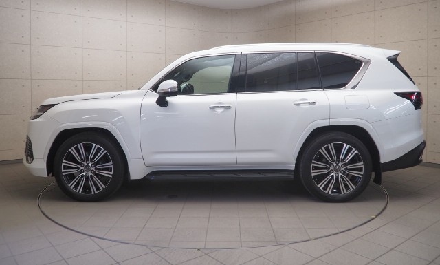 レクサス LX600 ヒョウジュンシャ