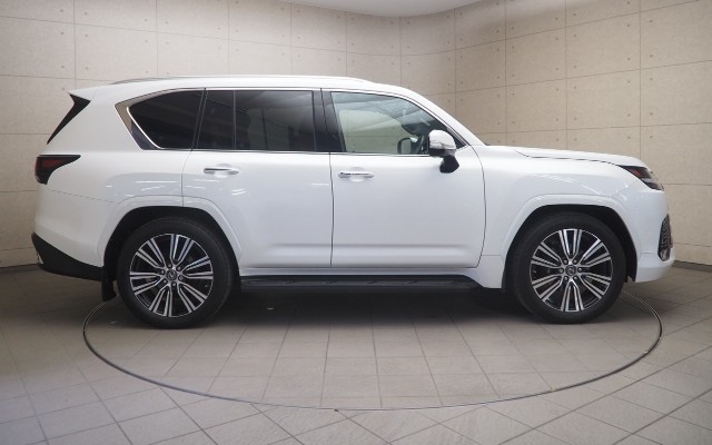 レクサス LX600 ヒョウジュンシャ