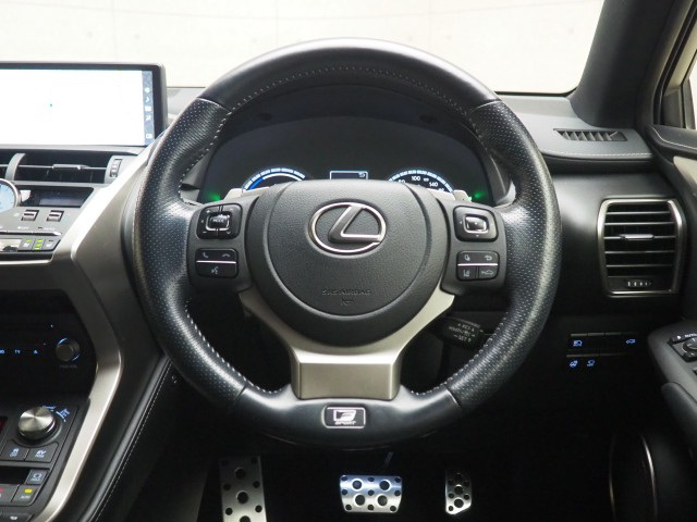 レクサス NX300h Fスポーツ