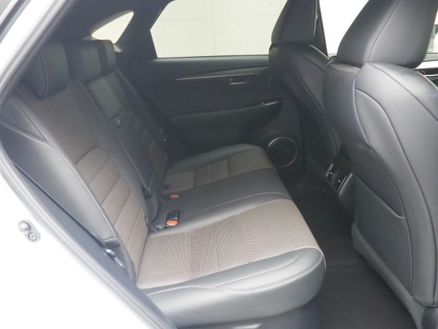 レクサス NX300h Fスポーツ