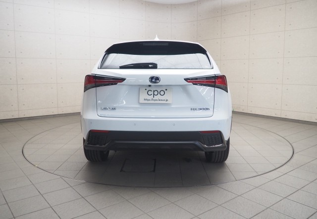 レクサス NX300h Fスポーツ