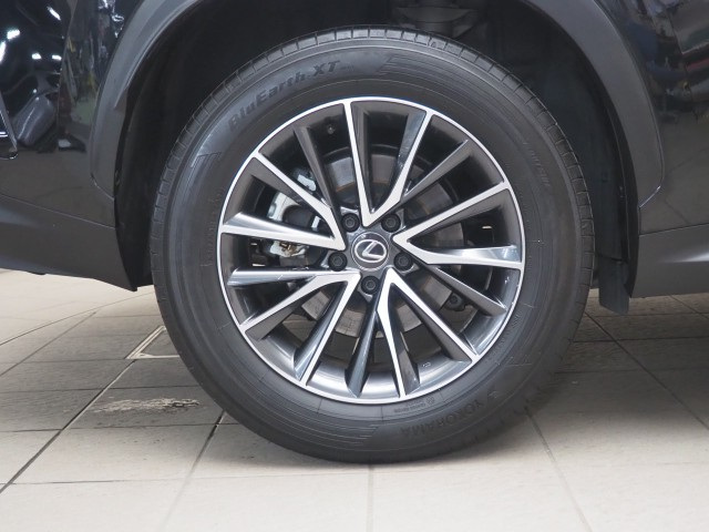 レクサス NX350h ヒョウジュンシャ