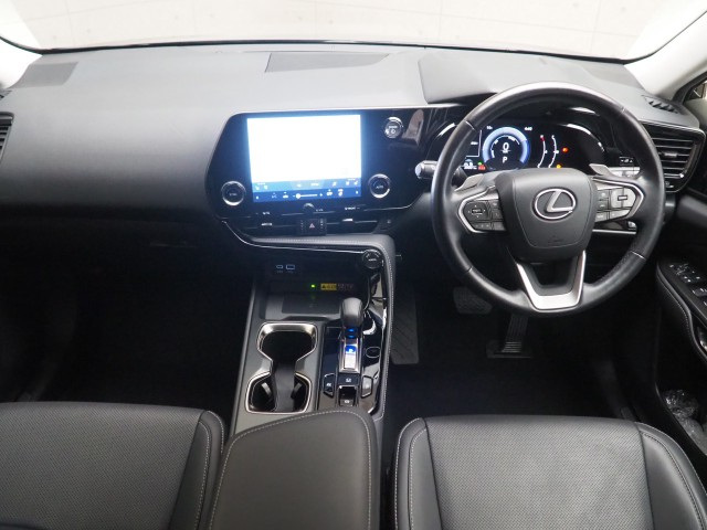 レクサス NX350h ヒョウジュンシャ