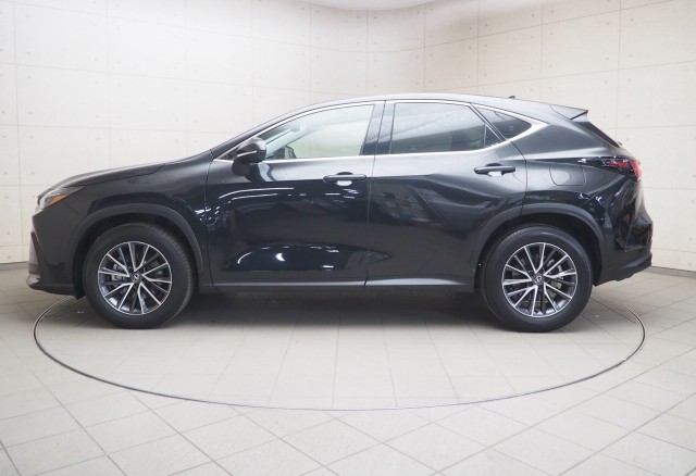 レクサス NX350h ヒョウジュンシャ