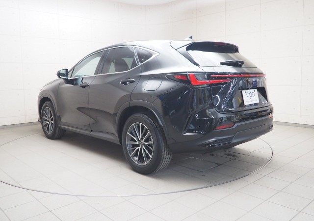 レクサス NX350h ヒョウジュンシャ