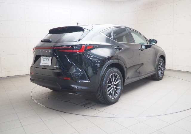 レクサス NX350h ヒョウジュンシャ