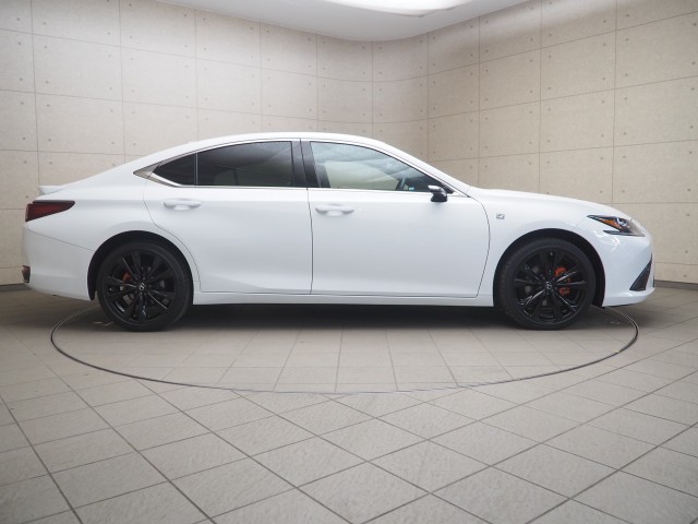 レクサス ES300h Fスポーツ