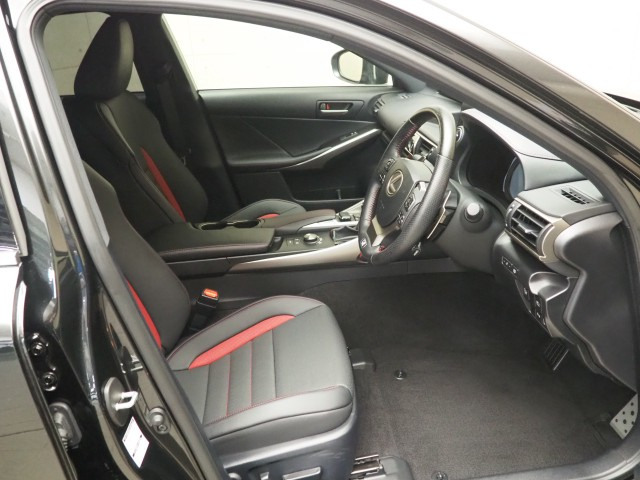 レクサス IS300h Fスポ Bシークエンス