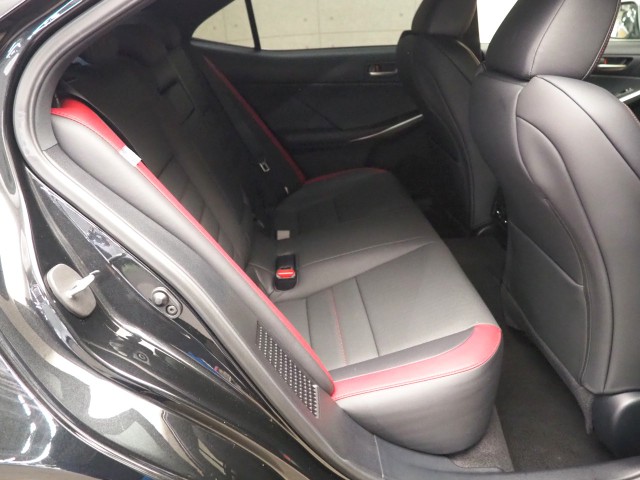 レクサス IS300h Fスポ Bシークエンス