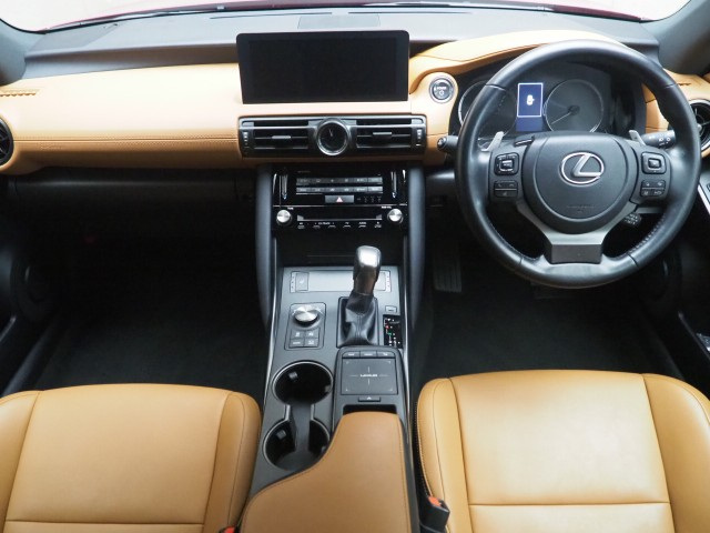 レクサス IS300h ヒョウジュンシャ