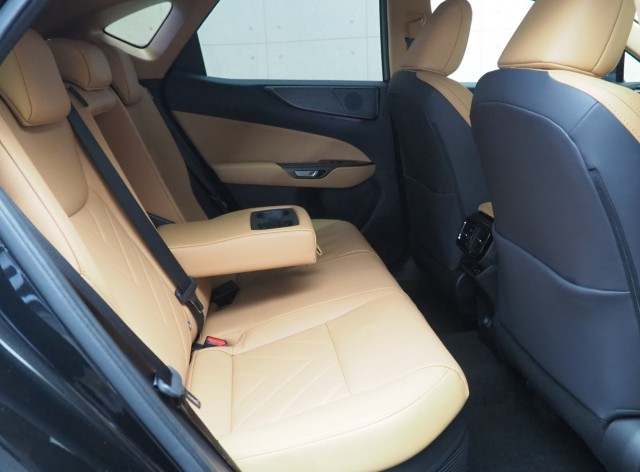 レクサス NX350h バージョンL