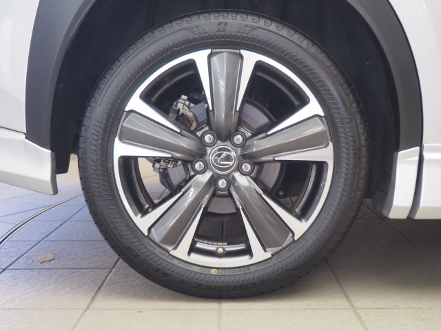 レクサス UX200 バージョン C