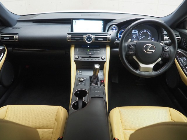 レクサス RC300h バージョンL