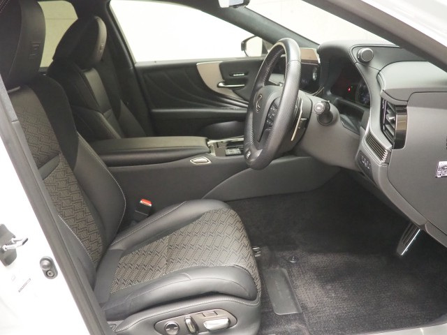 レクサス LS500 Fスポーツ