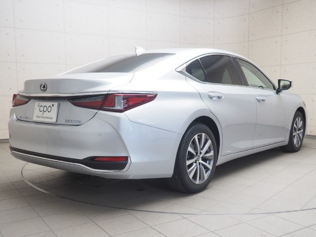 レクサス ES300h ヒョウジュンシャ