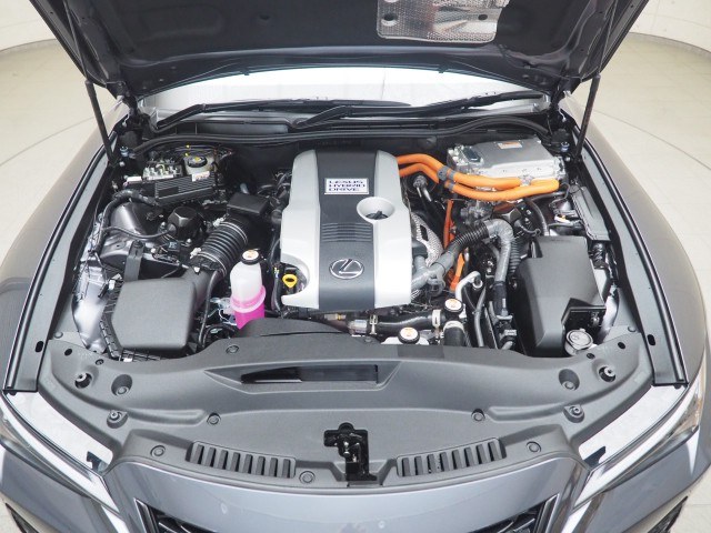 レクサス IS300h FスポーツモードB4