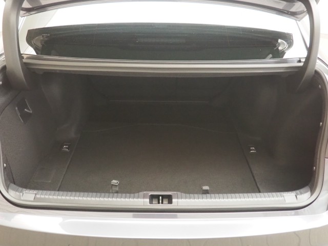 レクサス IS300h FスポーツモードB4