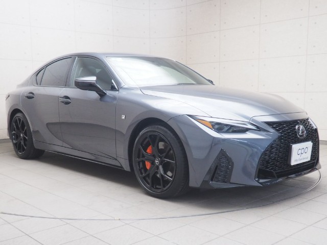 レクサス IS300h FスポーツモードB4