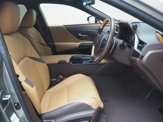 レクサス ES300h バージョンL