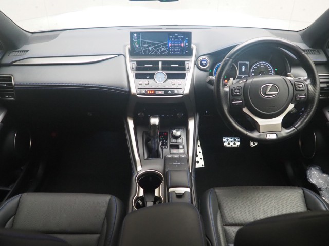 レクサス NX300h クール&ブライト