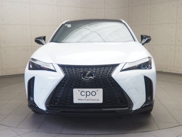 レクサス UX250h Fスポエモ Exp