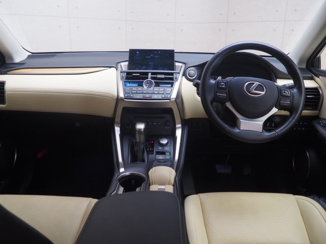 レクサス NX200t バージョンL