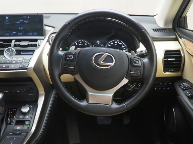 レクサス NX200t バージョンL